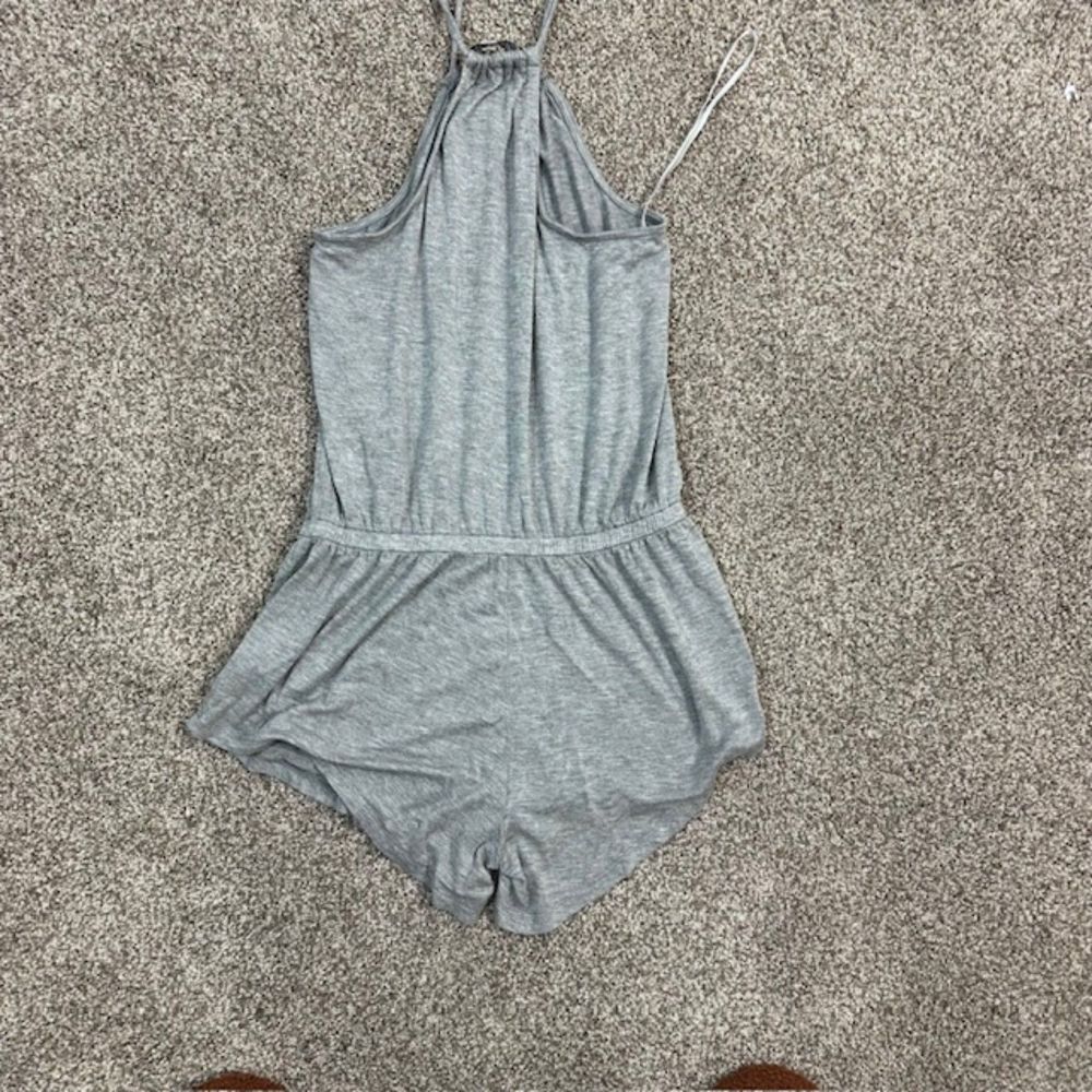 Lovers + Friends Gray‎ Shorts Romper - Picture 4 of 4